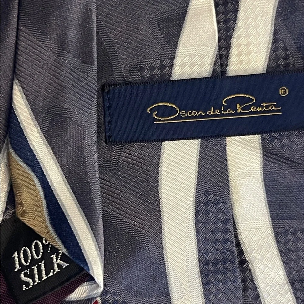 Oscar de la Renta Navy and White Silk Tie